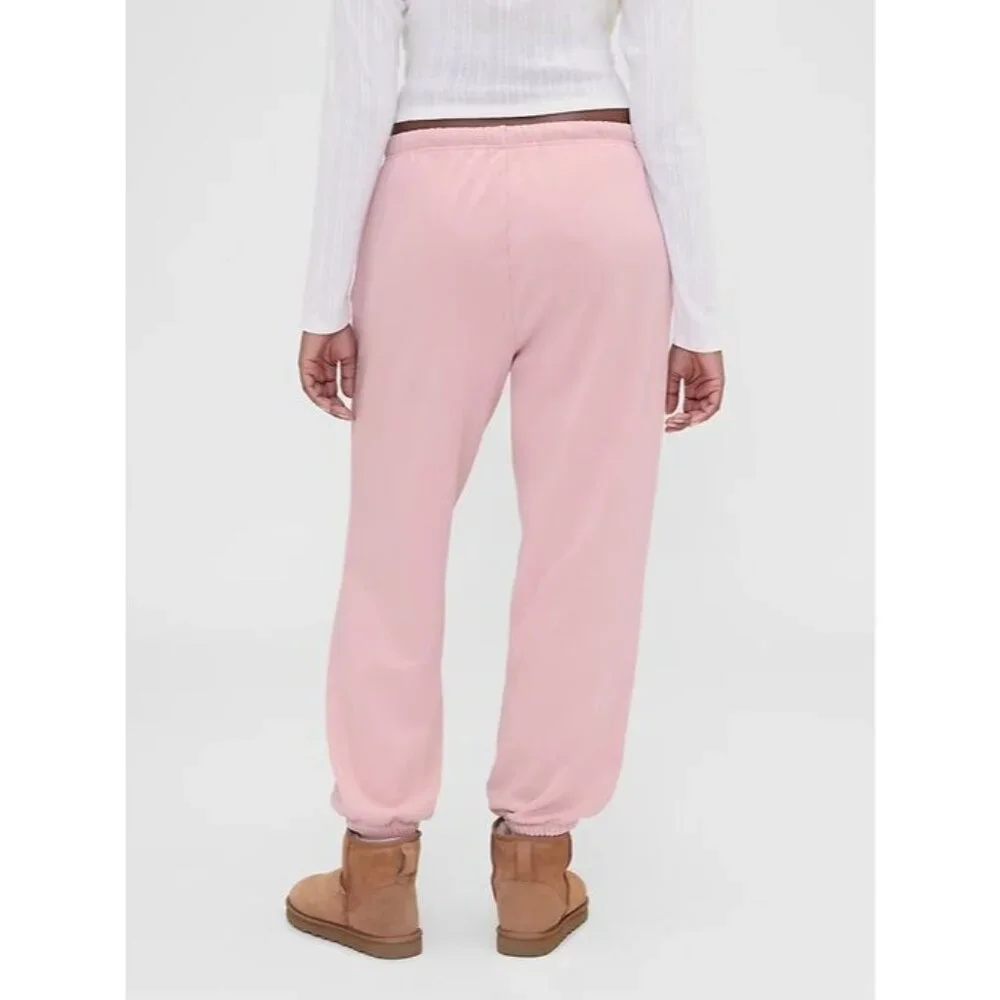 Gap × Summer Fridays Heavyweight Relaxed Logo Joggers in Pure Pink